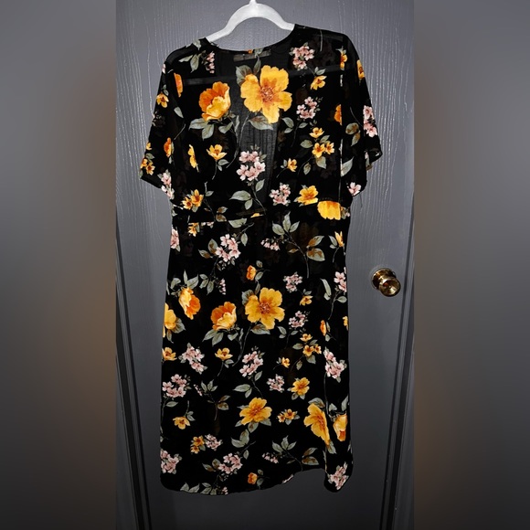 Floral Sheer Blouse Cover - Picture 3 of 5